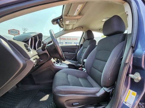 Used 2014 Chevrolet Cruze LT FWD image 12