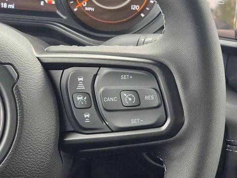 New 2025 Jeep Gladiator Sport image 18