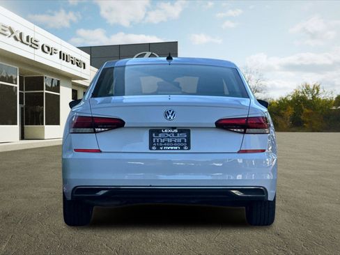 Used 2020 Volkswagen Passat 2.0T SE image 9