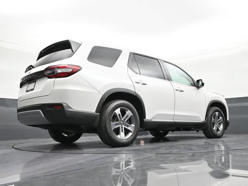 Used 2024 Honda Pilot EX-L image 24