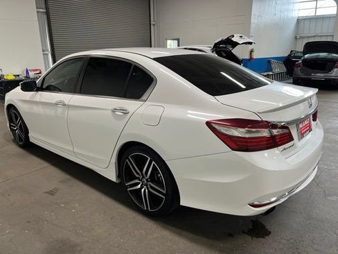 Used 2016 Honda Accord Sport image 5
