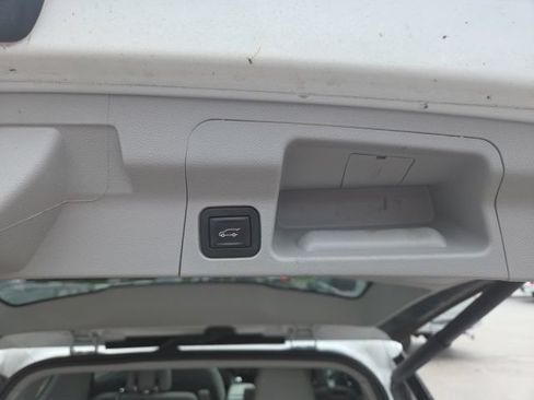 Used 2019 GMC Acadia SLT AWD/4WD image 29