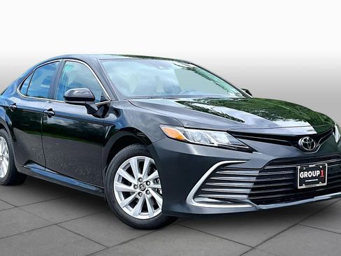Used 2023 Toyota Camry LE AWD/4WD image 3