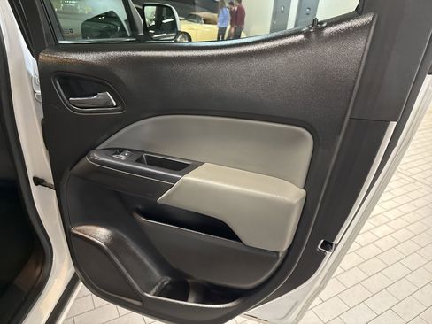 Used 2018 Chevrolet Colorado LT image 27