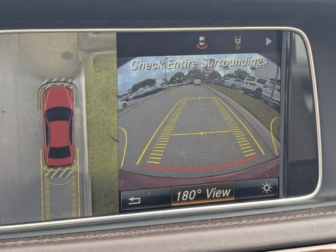 Used 2016 Mercedes-Benz E 400 Sedan image 6