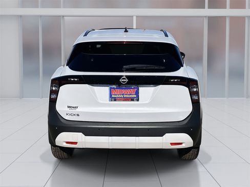 New 2026 Nissan Kicks SV image 5