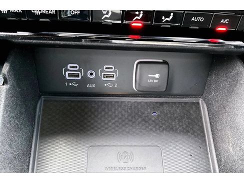 Used 2022 Jeep Grand Cherokee Altitude AWD/4WD image 32
