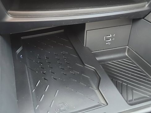 New 2026 Chrysler Pacifica Limited w/ S Appearance Package image 39