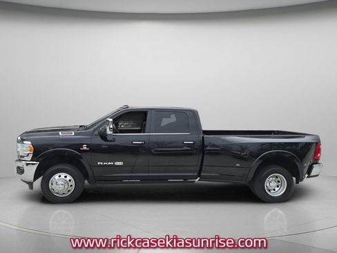 Used 2019 RAM 3500 Limited w/ Max Tow Package AWD/4WD image 3
