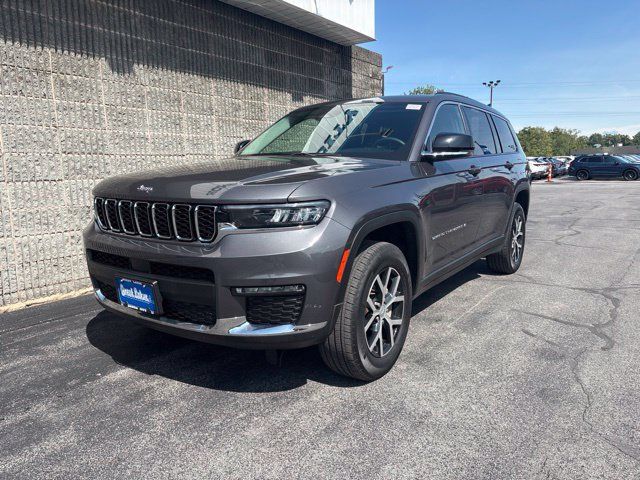 Used 2024 Jeep Grand Cherokee L Limited AWD/4WD image 2