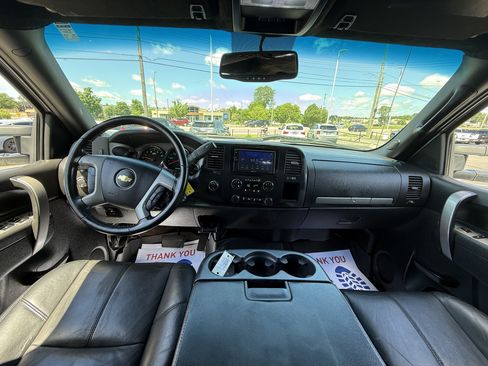 Used 2014 Chevrolet Silverado 2500 LT w/ Z71 Appearance Package AWD/4WD image 4