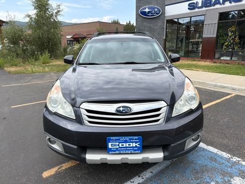 Used 2011 Subaru Outback 2.5i Limited AWD/4WD image 3