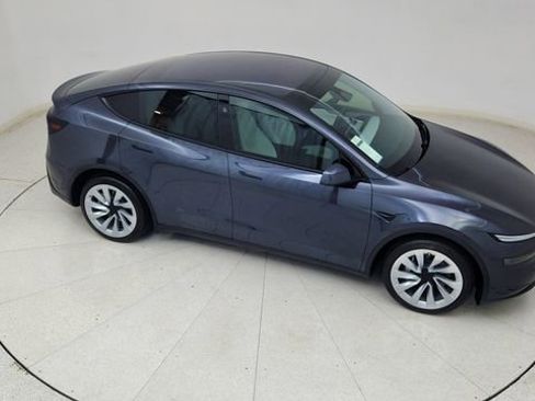 Used 2026 Tesla Model Y Long Range image 74