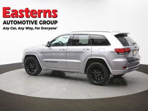 Used 2017 Jeep Grand Cherokee Altitude AWD/4WD image 62