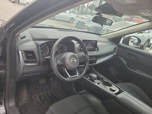Used 2024 Nissan Rogue S AWD/4WD image 16