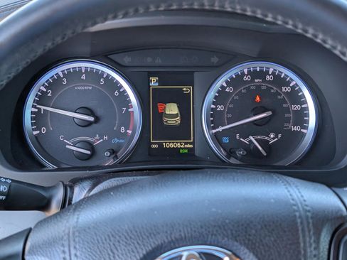 Used 2019 Toyota Highlander SE image 23