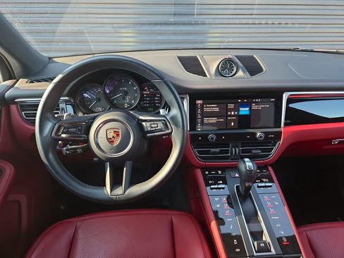 Certified 2023 Porsche Macan GTS image 8