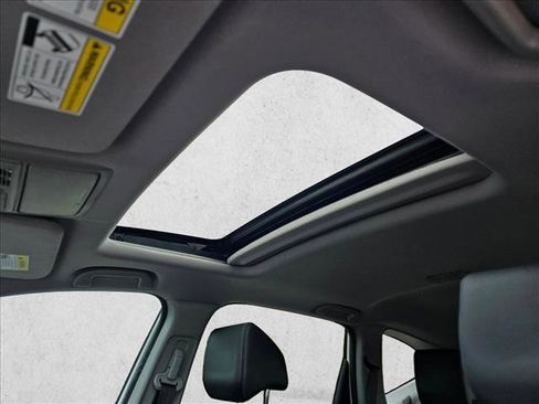 Used 2018 Honda CR-V Touring image 17