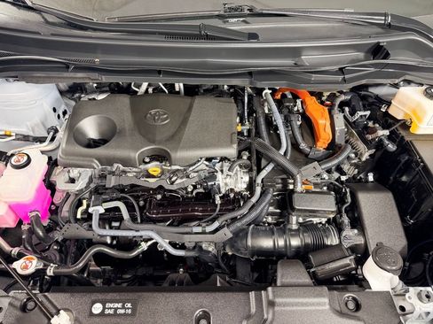 Used 2025 Toyota Sienna XLE Woodland Edition AWD/4WD image 32