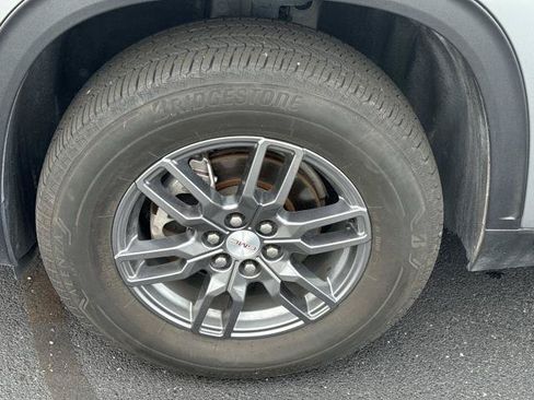 Used 2025 GMC Acadia Elevation FWD image 36