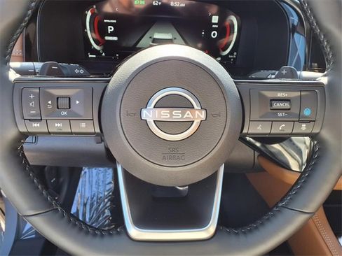 New 2025 Nissan Pathfinder Platinum w/ Black Appearance Package image 18