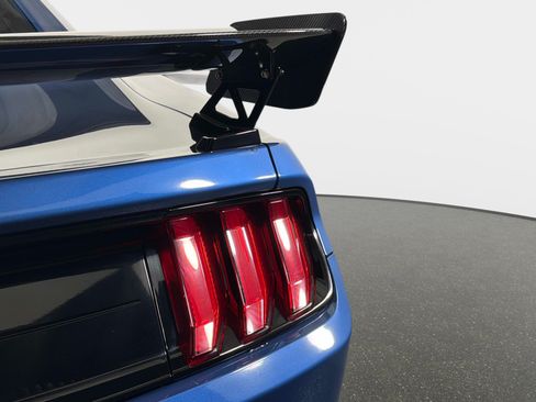 Used 2021 Ford Mustang Shelby GT500 w/ Technology Package RWD image 8