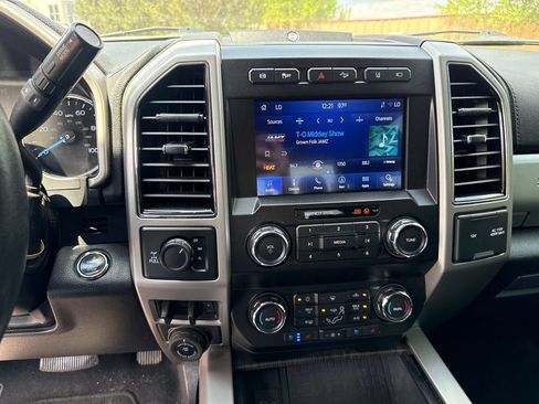 Used 2021 Ford F350 Lariat AWD/4WD image 16