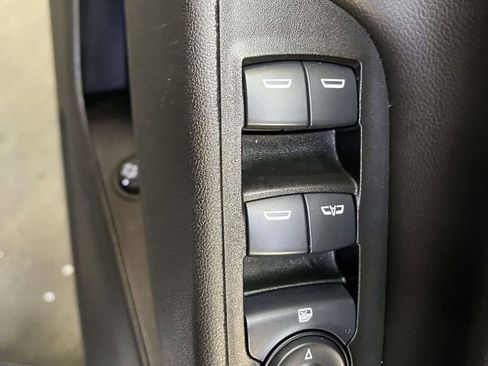 Used 2024 Chevrolet Equinox LT FWD image 16