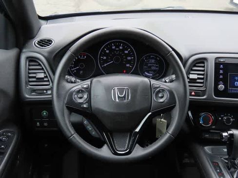 Used 2022 Honda HR-V Sport image 17