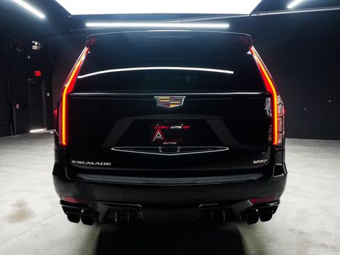 Used 2023 Cadillac Escalade V AWD/4WD image 19