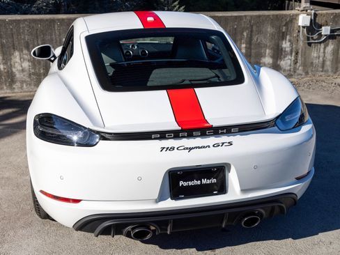 Used 2022 Porsche 718 Cayman GTS image 24
