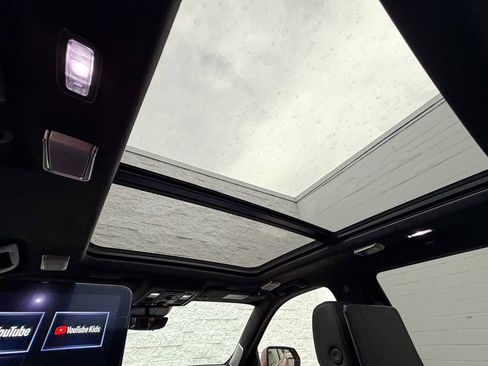 Certified 2023 Cadillac Escalade Sport Platinum image 38