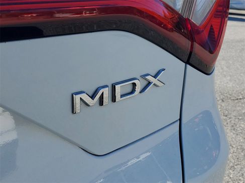 Certified 2023 Acura MDX FWD w/ Technology Package image 8