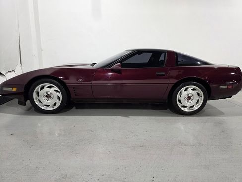 Used 1993 Chevrolet Corvette Coupe image 10