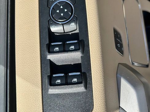 Used 2019 Ford F150 Lariat w/ Equipment Group 502A Luxury image 6