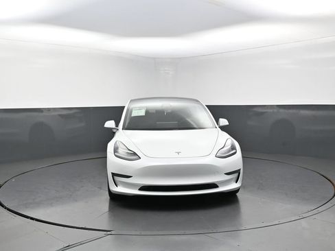 Used 2019 Tesla Model 3 Standard Range Plus RWD image 40