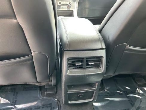 Used 2024 Ford Edge SEL image 15