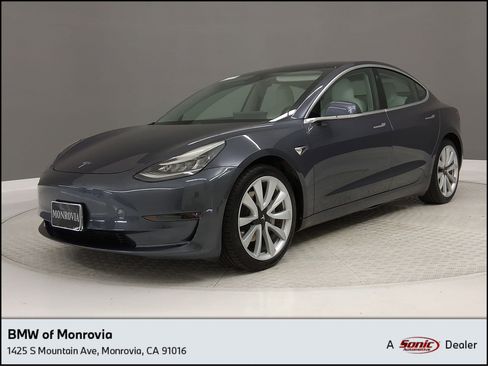 Used 2020 Tesla Model 3 Long Range image 1