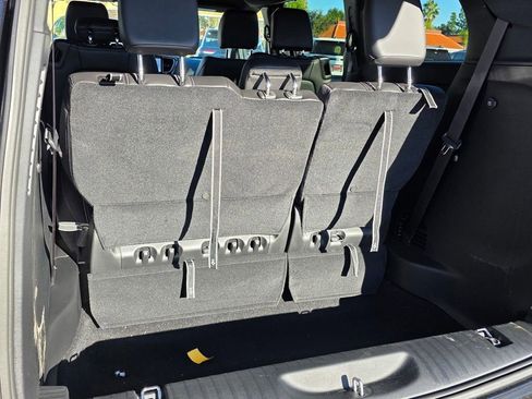 New 2026 Chrysler Pacifica Select w/ S Appearance Package image 12