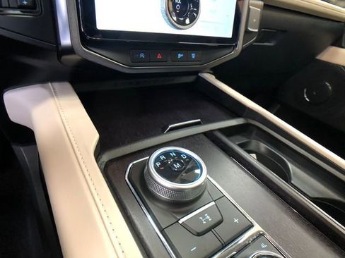 Certified 2023 Ford Expedition Platinum image 17