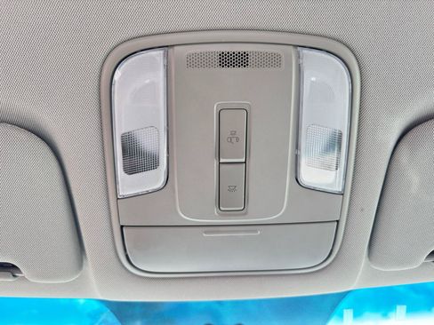 Used 2019 Kia Sedona L FWD image 26