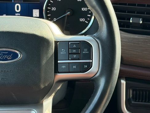 Used 2024 Ford Expedition Limited image 31