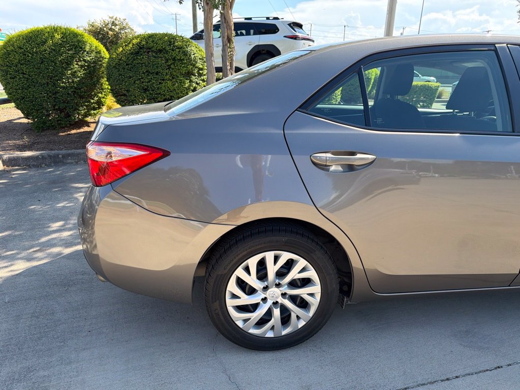 Used 2019 Toyota Corolla LE FWD image 12
