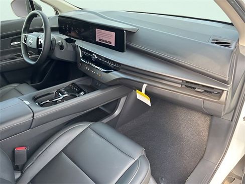 Used 2025 Nissan Murano SV image 13