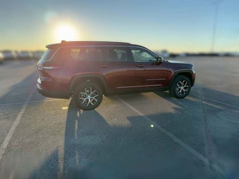 New 2025 Jeep Grand Cherokee L Limited w/ Luxury Tech Group II image 13