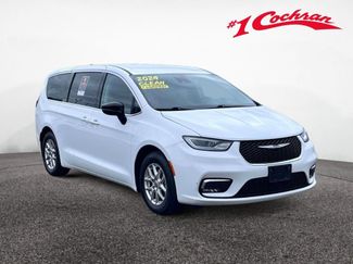 Used 2024 Chrysler Pacifica Touring-L FWD video 1