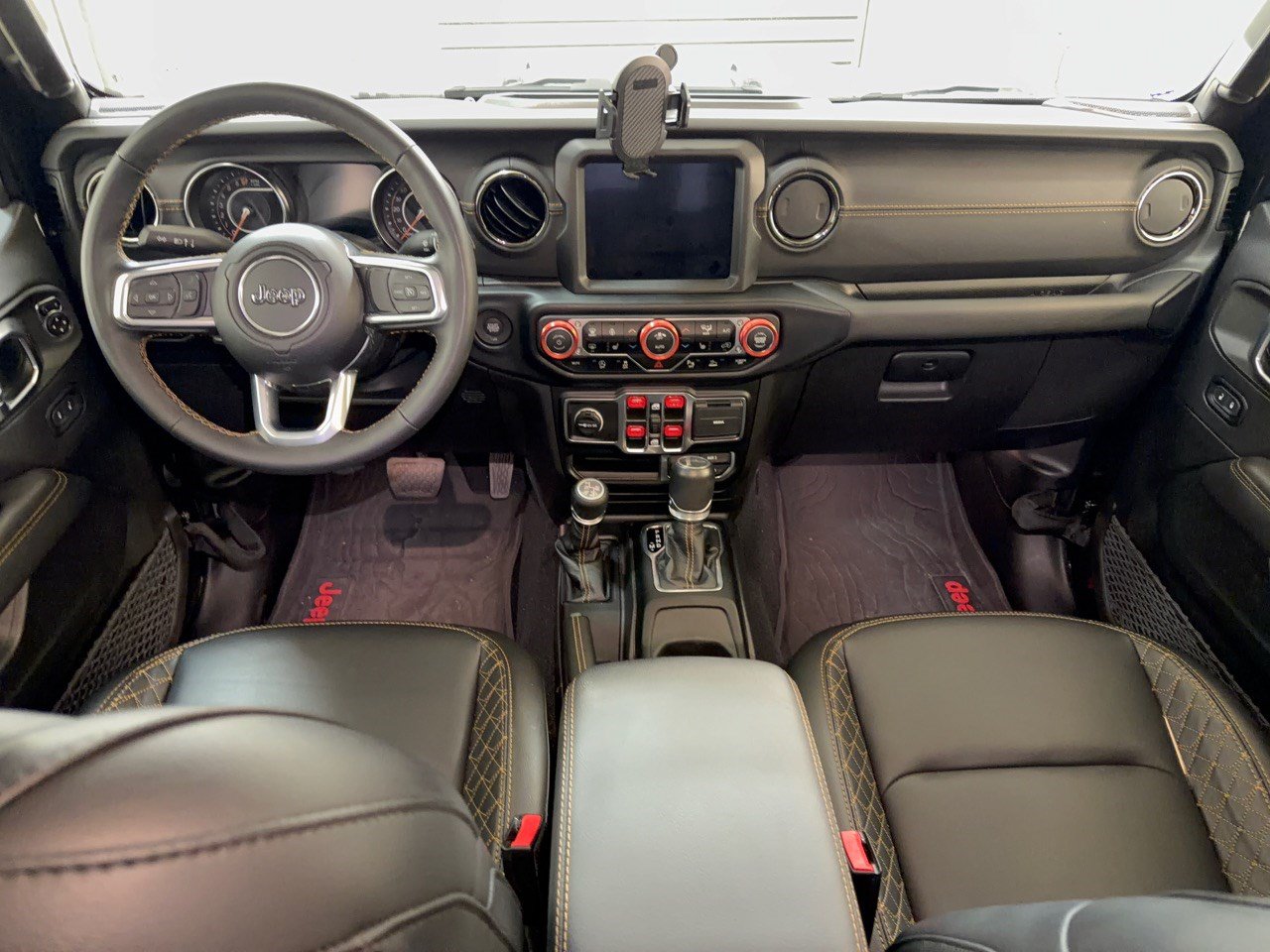 Used 2023 Jeep Gladiator Overland AWD/4WD image 17