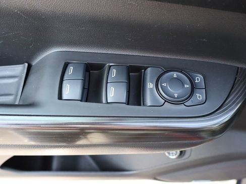 Used 2017 GMC Acadia SLT FWD image 25