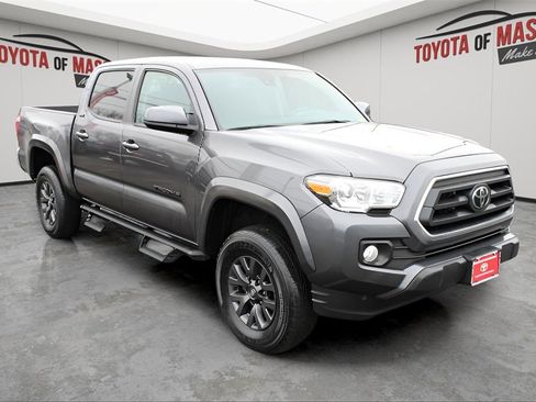 Certified 2023 Toyota Tacoma SR5 image 1