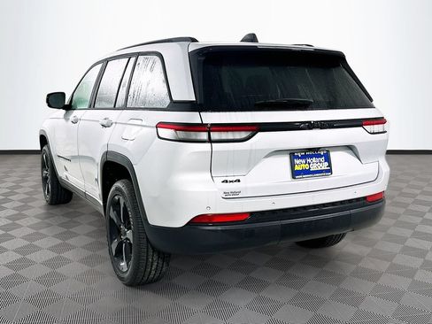 New 2025 Jeep Grand Cherokee Altitude AWD/4WD image 21